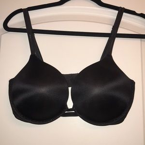 Victoria’s Secret 34DD Very Sexy Push Up bra
